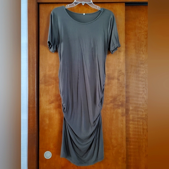 🧡4/$20 Bundle Select Items to Get Offer 🧡Army Green Maternity Dress - Picture 1 of 5